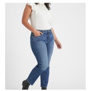 Banana Republic Curvy Low-Rise Medium Wash Girlfriend Jeans
